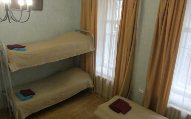 Old Flat Gostevoy Dom Na Vosstaniya