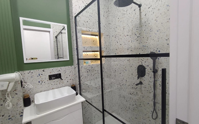 Uyutnaya Studiya dlya Dvoikh Apartments