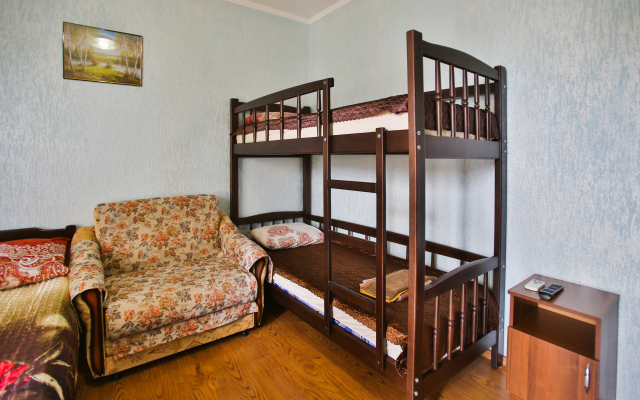 Aprelsky Guest House