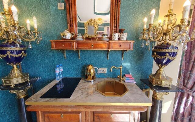 Апартаменты Студия С Бассейном В Самом Центре Сочи