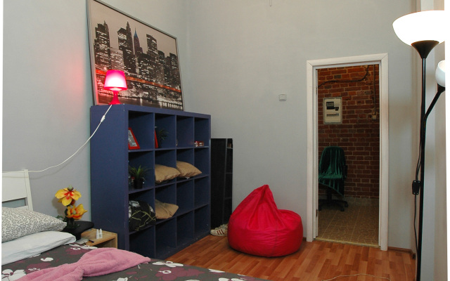 Come&Sleep Hostel