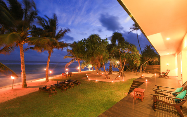 South Point Villa - 3 bedroom Beach Front Villa