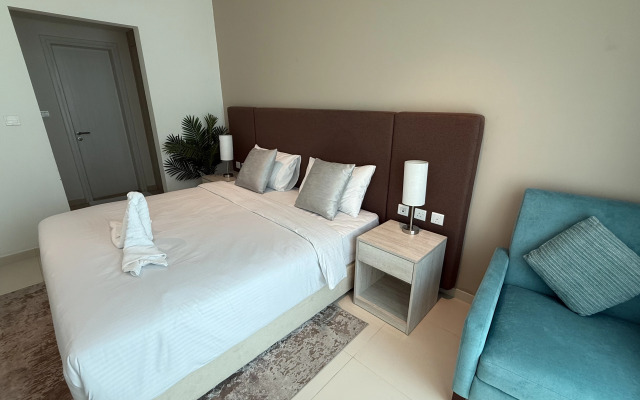 Highend Luxury Seven Palm Apartments
