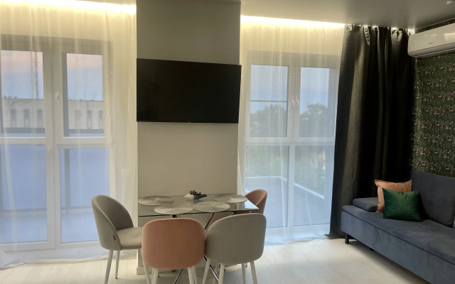 Na Inzhenernoy ulitse 8 Flat