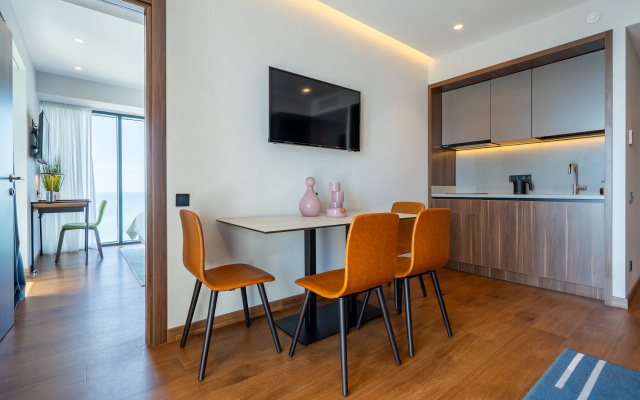 Апартаменты Beachfront with Stunning Views in Alliance Privilege
