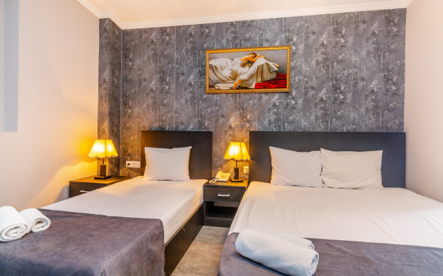 Merlin Hotel