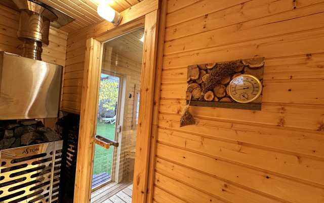 Mantarini Guest House