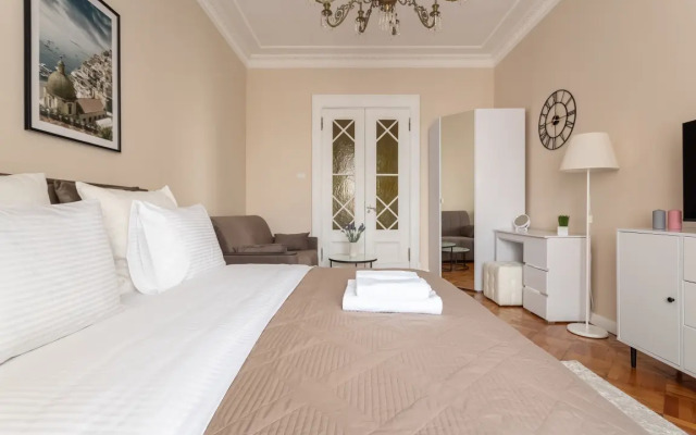 Apartments Uluchshennye S Dvumya Spalnyami