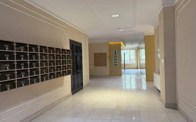 Klacca Lukhury Flat