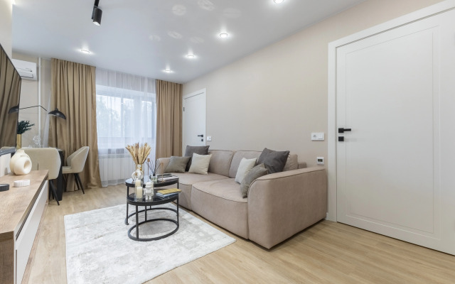 Na Korotchenko 4 Apartment