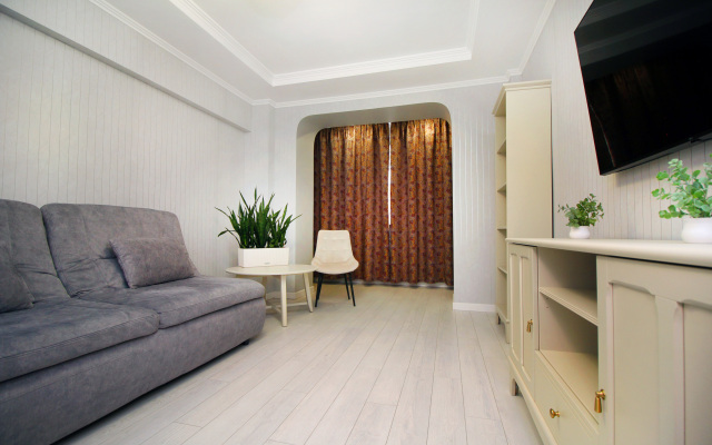 Апартаменты Travels Шикарная Квартира в Центре