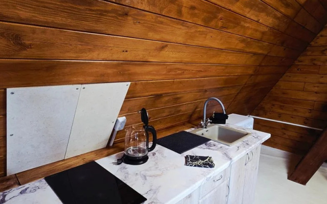 Частный дом А-фрейм в тихом месте среди леса