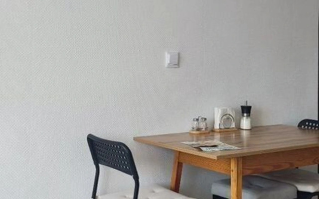 Квартира двуxкомнaтная рядом с лесом