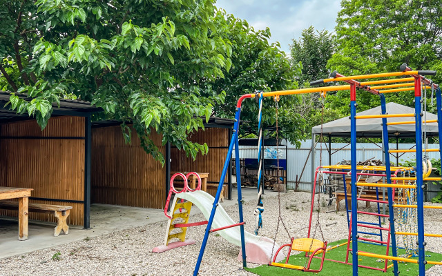 Rozovy Flamingo  Guest House