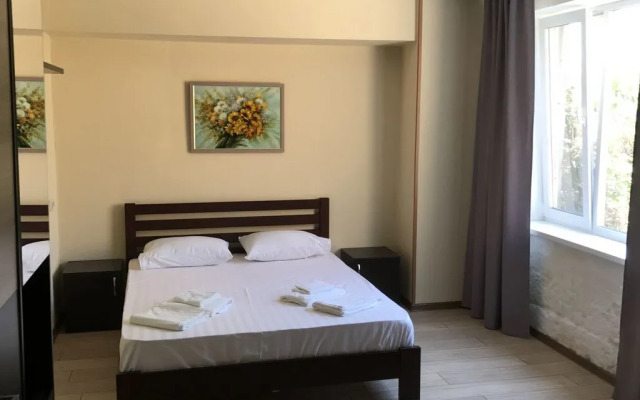 Malibu Hostel