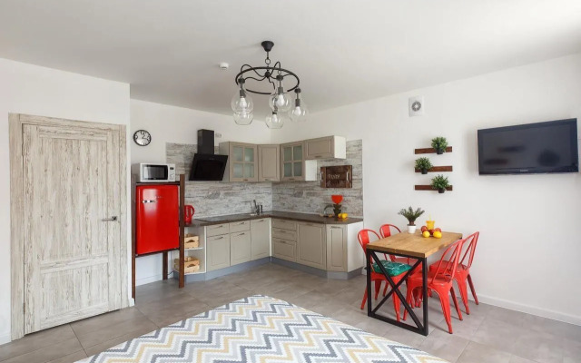 Апартаменты на улице Батова 10/2