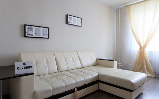 Metro Akademicheskaya Flat