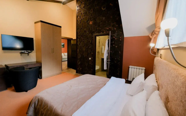 Oi-Qaragai Hotel