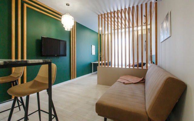 Uluchshennye s Krovatyu i Divanom v Istoricheskom Centre 37m Apartments