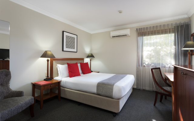 Ramada by Wyndham Brisbane Windsor Hotel