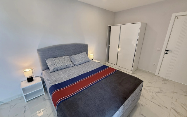 V 100 Metrakh ot Plyazha Cleopatra Apartments