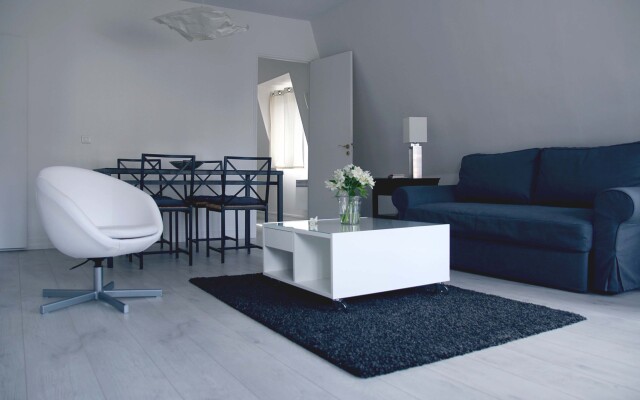 Rue de Ponthieu Central Furnished Apartment