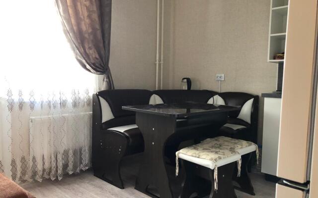 Na Alekseya Matveykina 4 Flat