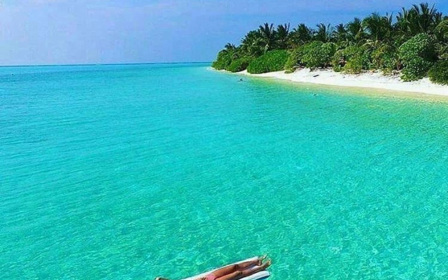 Thoddoo Sunny Beach Guest house