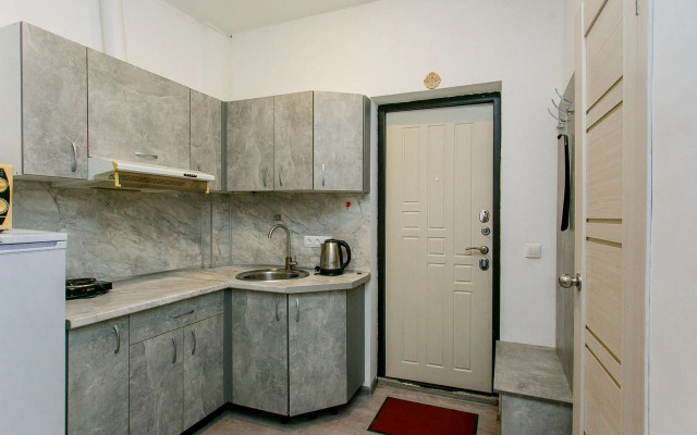 Lazurnaya Dolina 85b Flat