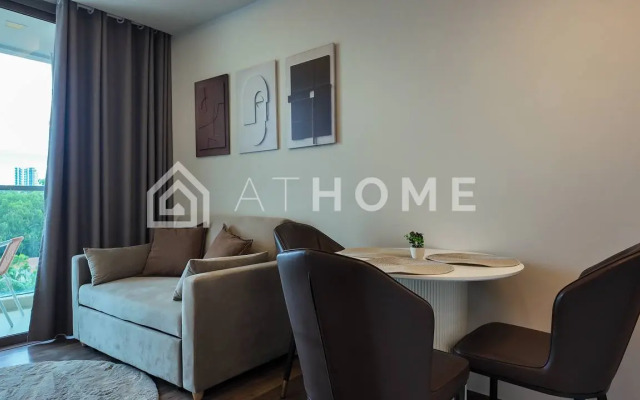 The Peak Towers Pattaya Apartments