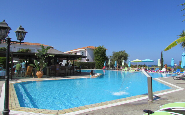 Апарт-отель Akamanthea Holiday village