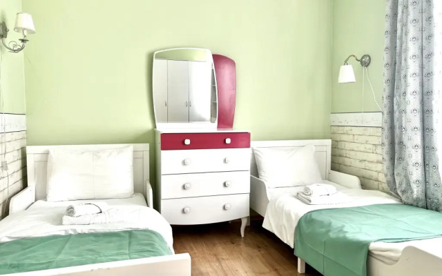 Apartments Semeynye S Balkonom Morskoy Fasad