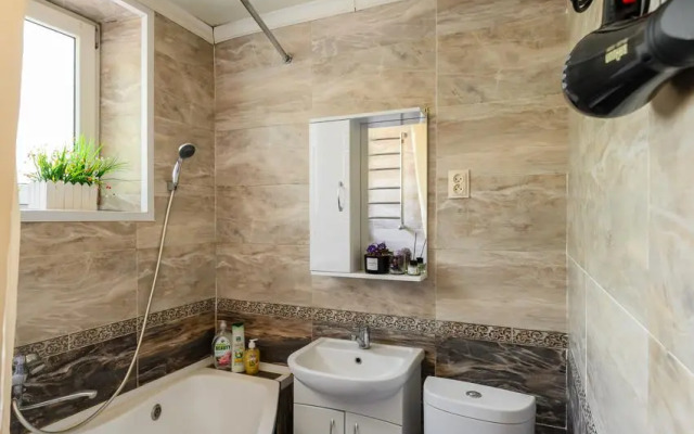 Uyutnaya Dvukhkomnatnaya Kvartira Flat