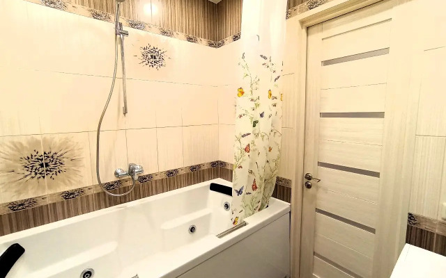 Na bulvare 30- letiya Pobedy Flat