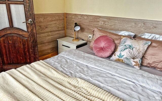 Mandarinovy Dvorik Private House