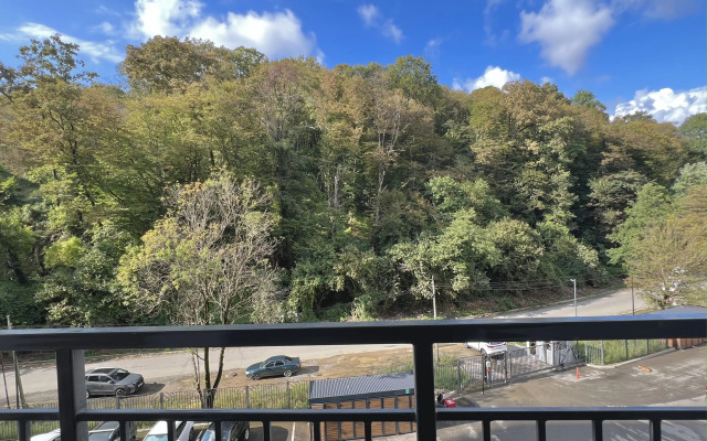 Studiya Kapri Khaus Chetyrekhmestnaya Zhk Letniy Flat