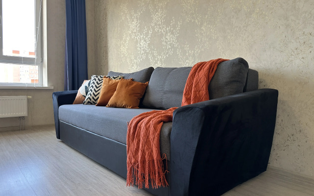 Апартаменты двухкомнатные Разведчиков 8/3