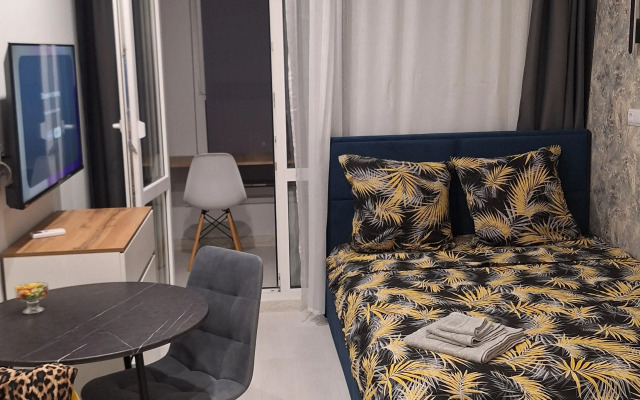 Shikarnaya studiya v novom dome Apartments