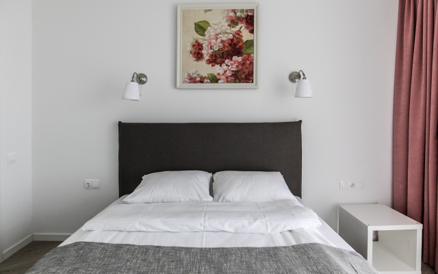 Apartment on the Heights 1