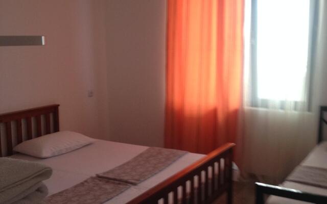 Gugu House Villa