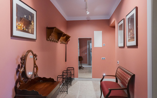 Na ul. Storozhevoy Bashni Voskhod Apartments