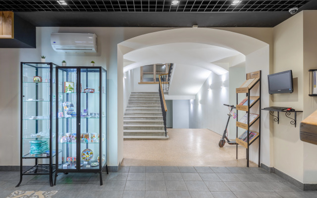 Hotel Station L1