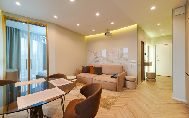stil'naya dvuhkomnatnaya VIP na beregu reki Flat