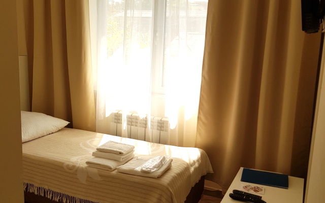 Plutus Hotel