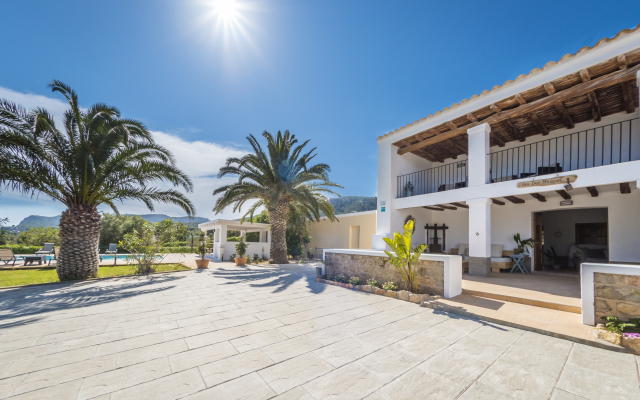 Вилла Es Cubells Town