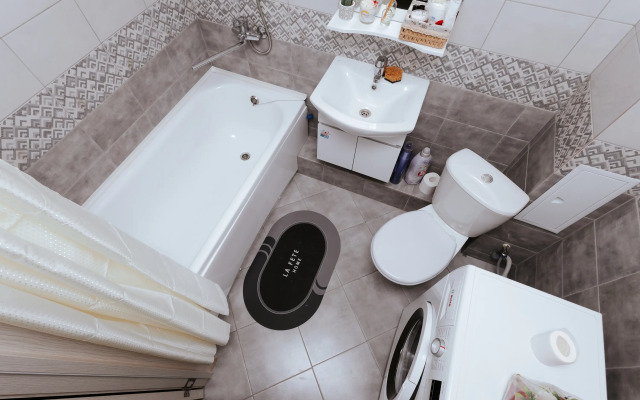 Na B-Re Guseva, 57 Flat