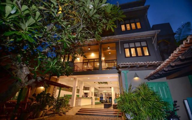 At Ease Beach Hotel