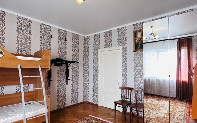 Flat S Balkonom Na Pochtovoy Ulitse