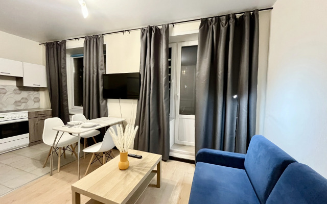Layf Apart Flat