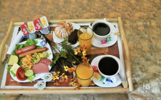 Qeroli old town Hotel